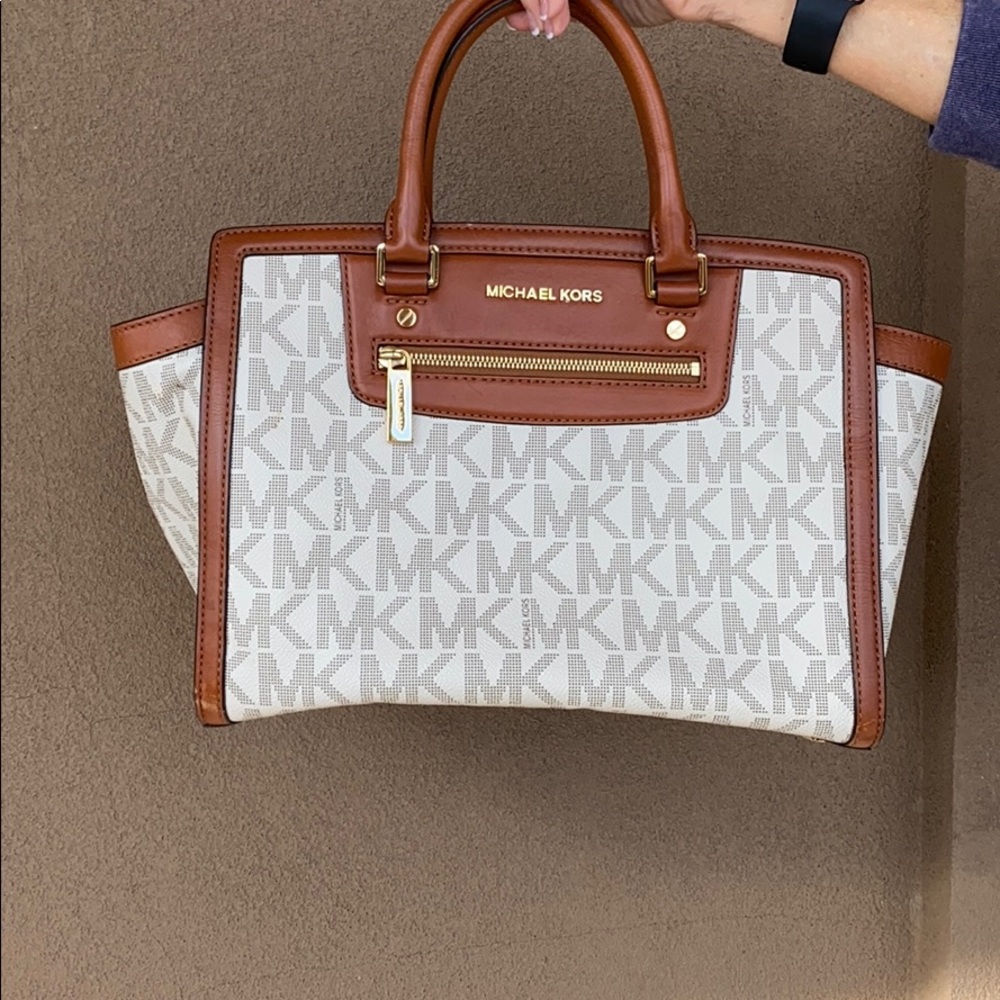 Michael Kors purse
